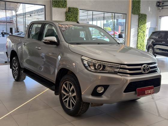 TOYOTA HILUX 2.8 SRX 4X4 CD 16V DIESEL 4P AUTOMÁTICO